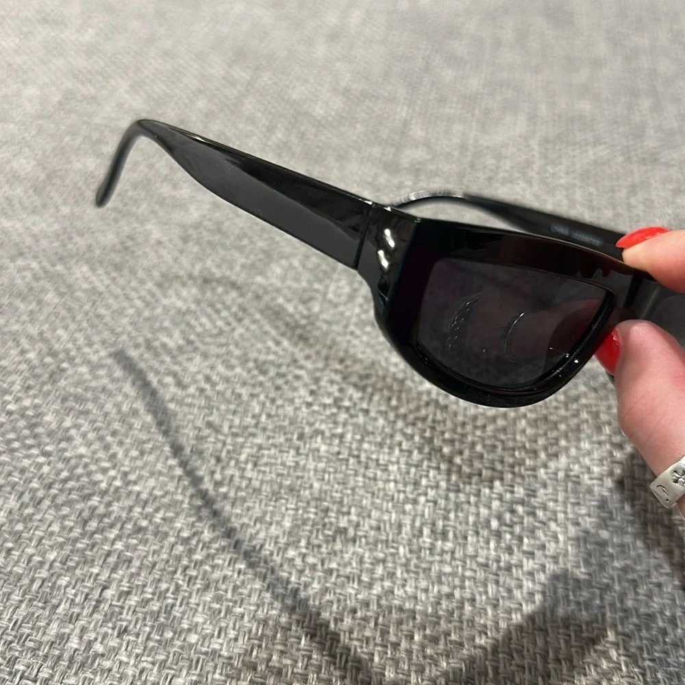 N/A black slim